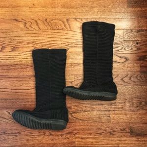 Rebel cotton black sweater boots 👢 size 7